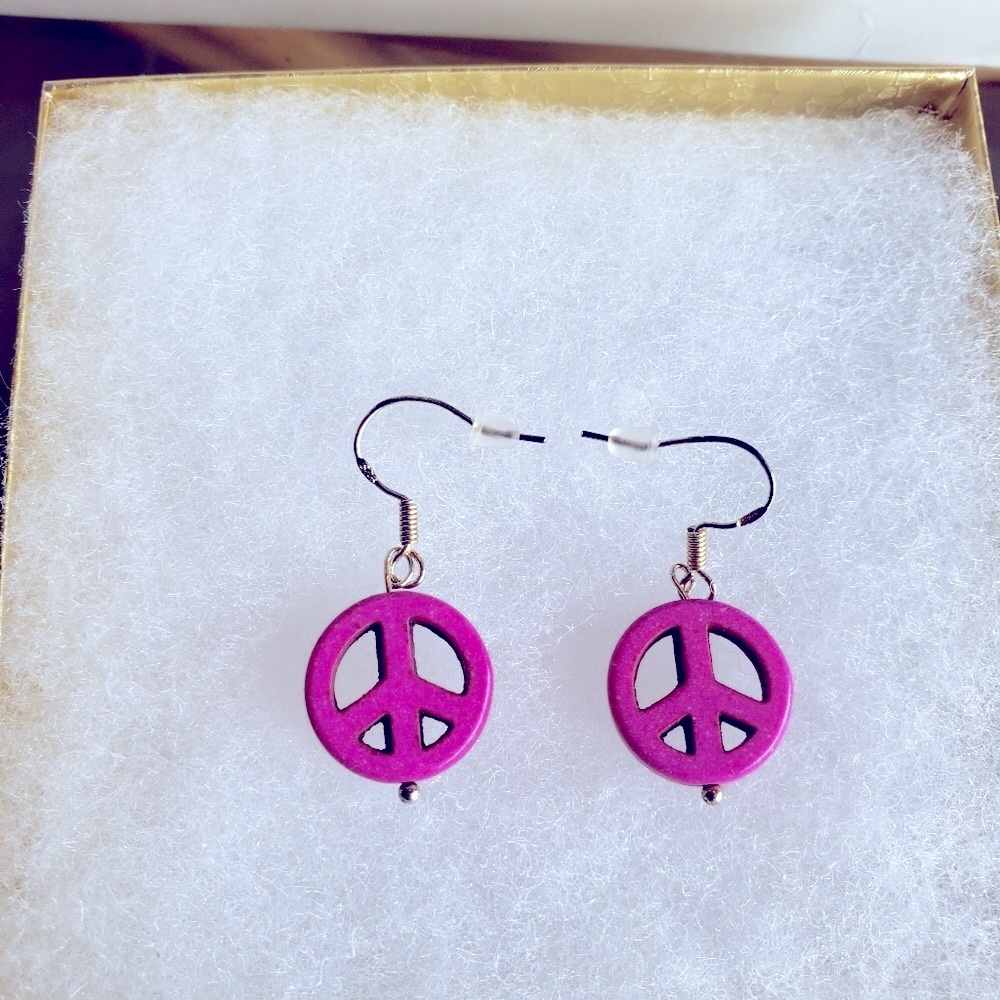 💥$8;Each or 3/$15💥7/8" Sterling Silver Peace Sign Charm Earrings